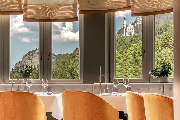Restaurant mit Schloss-Panorama